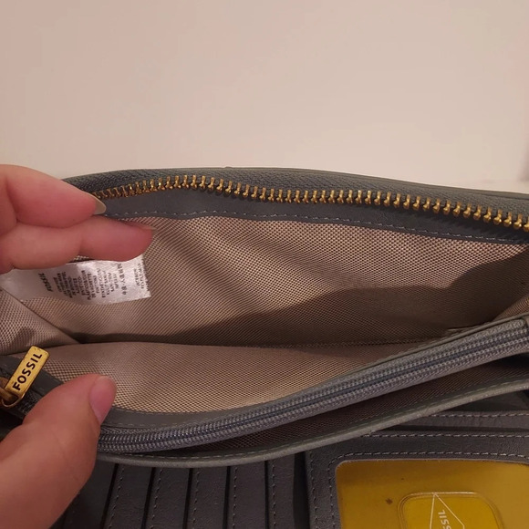 Fossil Chambray Liza Zip Around Clutch Wallet - Picture 12 of 16